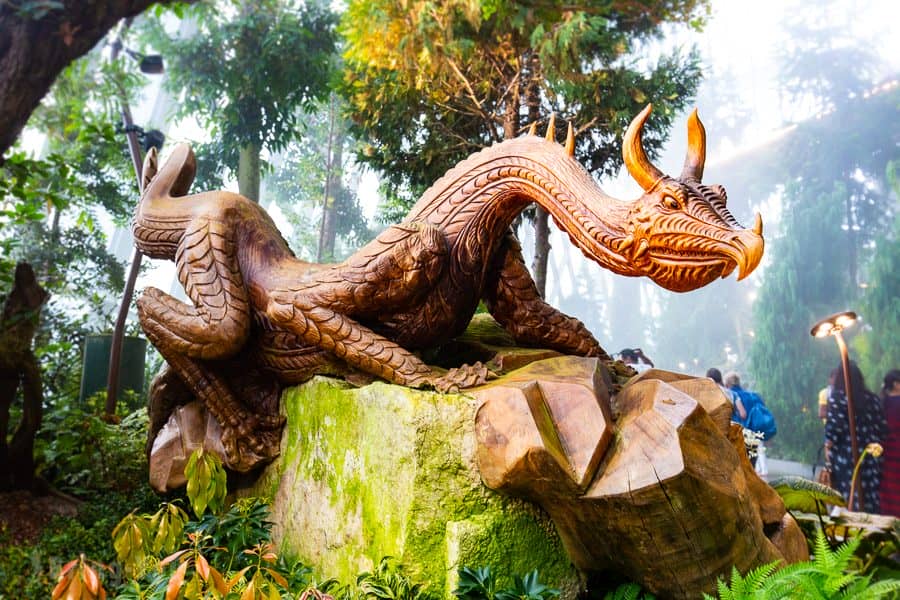 【新加坡濱海灣花園景點】天空樹、空中步道、花穹、霧林溫室怎麼玩（含門票與交通攻略）