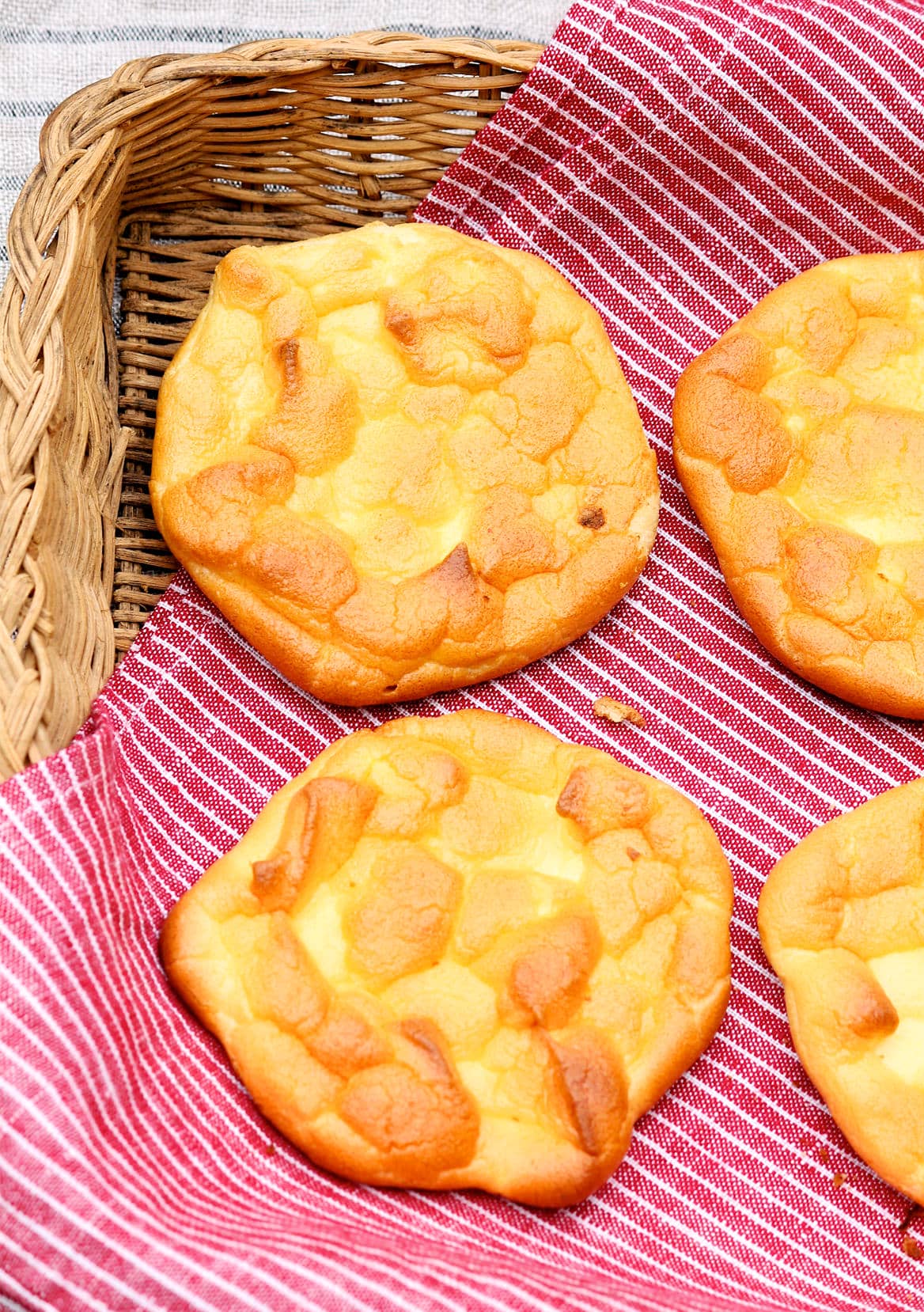 4-Ingredient Low-Carb Cloud Bread