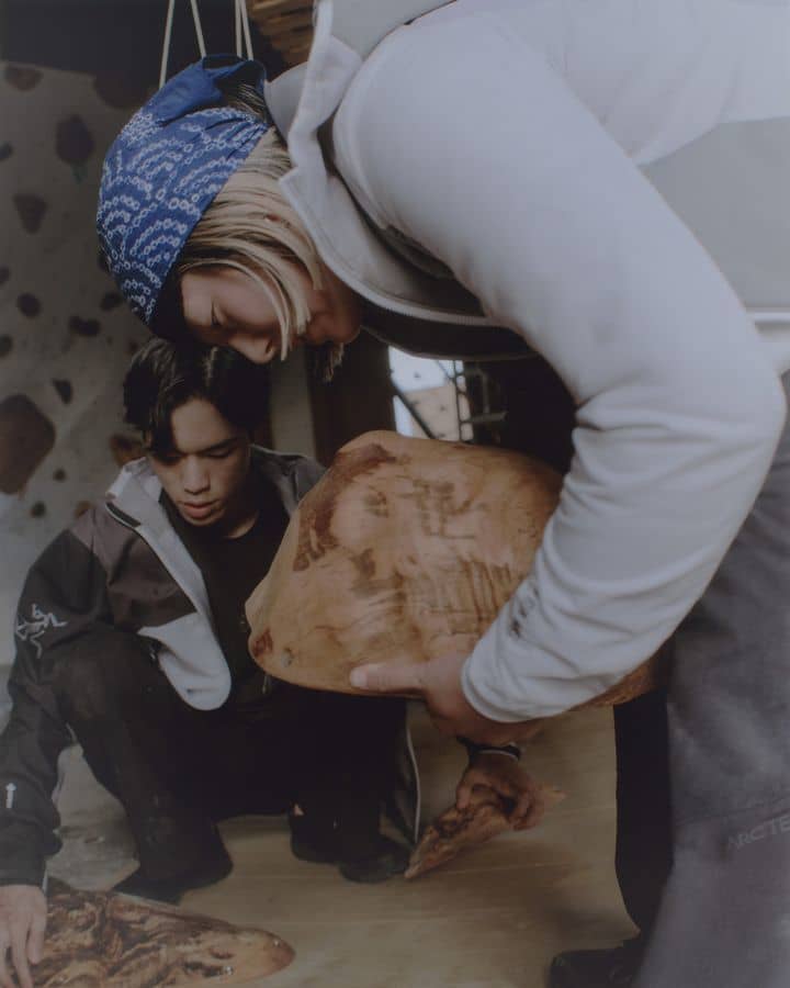 始祖鸟与BEAMS合作系列3.0来了，Beta、Atom依然在列，将于12月2日发售！_冲锋衣_什么值得买