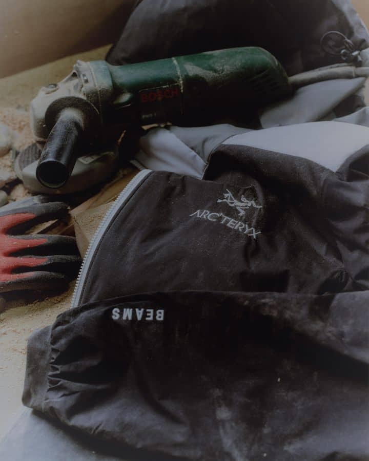 始祖鸟与BEAMS合作系列3.0来了，Beta、Atom依然在列，将于12月2日发售！_冲锋衣_什么值得买