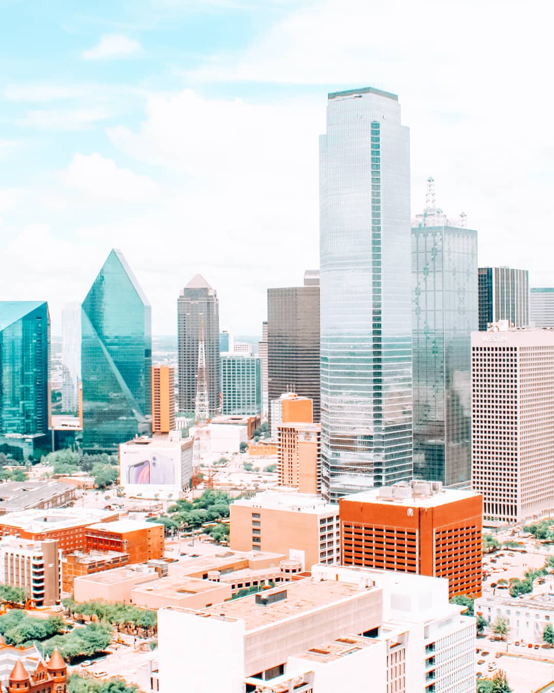 101 Date Ideas in Houston: Romantic Things To Do in Houston