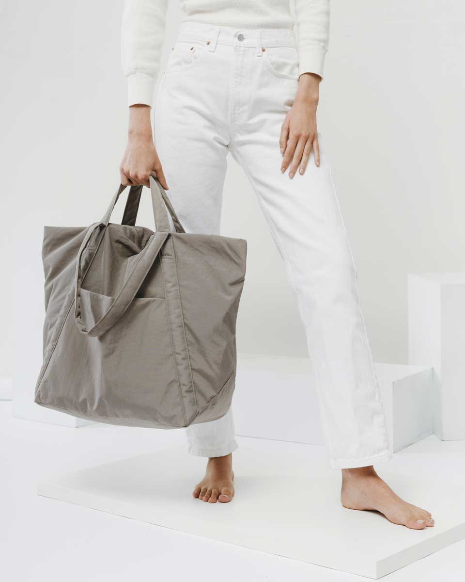 BAGGU Travel Cloud Bag Review: One of Our Favorite BAGGU Bags of All Time