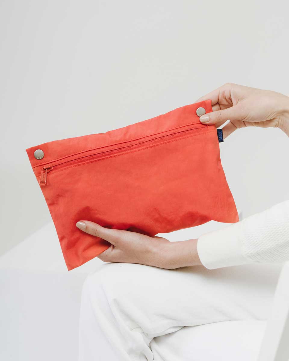 BAGGU Travel Cloud Bag Review: One of Our Favorite BAGGU Bags of All Time