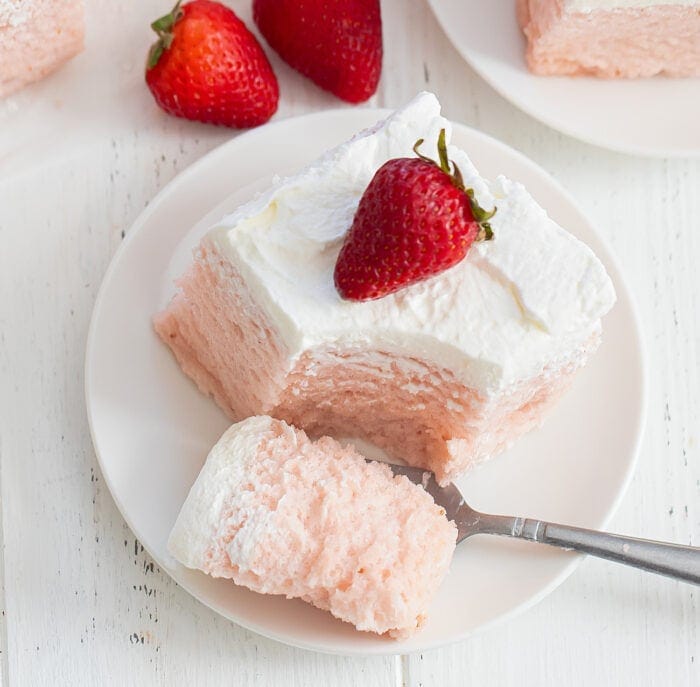 3 Ingredient No Bake Strawberry Cloud Cake (No Flour, Eggs, Added Sugar, Butter or Oil)